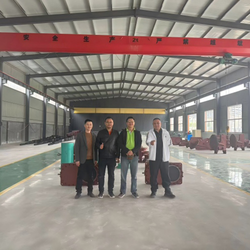 Welcoming Malaysian Customers for Factory Inspection