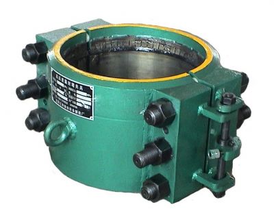 Split-Casing Sleeve Repair Clamps
